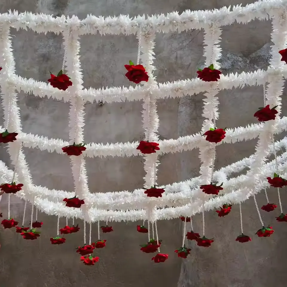 Flor tradicional branca e vermelha suspensa com miçangas de pérolas Phoolo ki Chadar, rede floral para decoração de casamento, entrada de pássaros