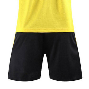 Uniforme de football pour hommes personnalisé, nouveau design avec options OEM, fabriqué au Pakistan pour la France, maillots de football - Product Image 4