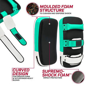 Protector de Patadas Curvo Mejorado para Artes Marciales y Grappling, Hecho en Pakistán, Disponible para la Venta - Product Image 5