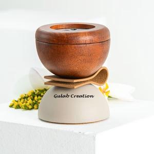 Brûleur de Bakhoor en bois brun et blanc fabriqué à la main Boîte porte-encens arabe décorative pour parfum de maison et usage traditionnel - Product Image 4