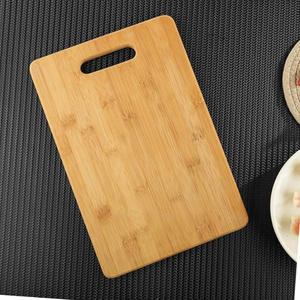 เขียงไม้ขนาด30x20ซม. ธรรมดาสำหรับจัดการและเตรียมอาหาร - Product Image 1