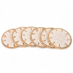 Elegante Posavasos con Incrustaciones de Nácar y Borde de Ratán para el Hogar y la Mesa de Comedor - Product Image 1