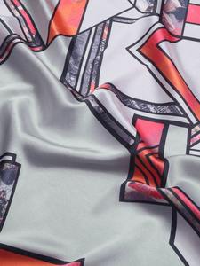 Écharpe en satin personnalisée imprimée avec étiquetage de marque OEM ODM pour le marketing et les événements - Product Image 5