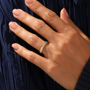 Anillo de Bodas Personalizado de Oro de 10K para Hombre con Engaste de Bisel, Estilo Industrial Moderno para Uso Diario y Regalos - Product Image 4