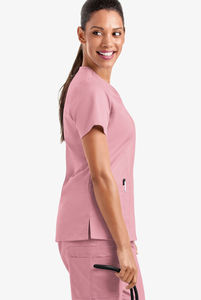 Conjunto médico para mujer rosa con cuello en V Sweetheart y pantalones de cintura elástica - Product Image 2