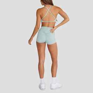 Ensemble de yoga deux pièces pour femme, soutien-gorge de sport et short taille haute froncé aux fesses, personnalisé, de haute qualité et uni - Product Image 3