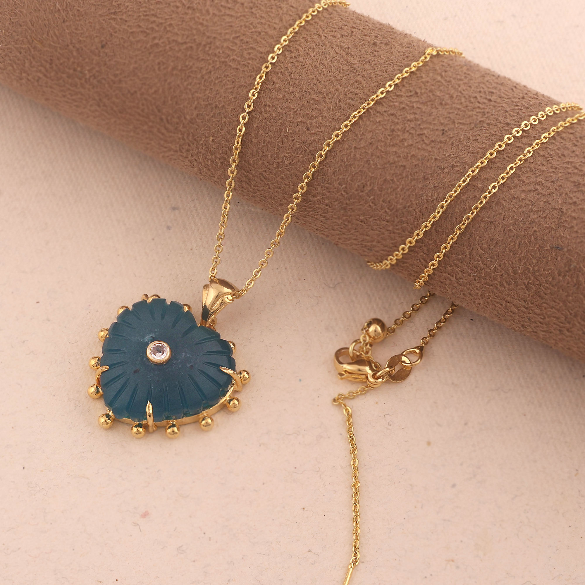 หยกอะพาไทต์, CZ