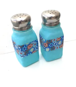 Salière poivrière en métal au look attrayant minimaliste avec autocollant en émail Outils pour herbes et épices Fournitures de gadgets à prix minimum - Product Image 3