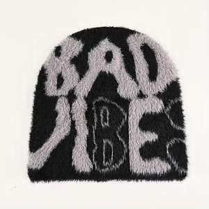 Bonnet respirant sur mesure pour hommes en mohair Bonnet coloré d'hiver Bonnet d'extérieur à vendre - Product Image 3