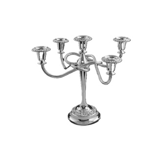 Candelabro de Aluminio con Acabado Plateado de 5 Brazos, Centro de Mesa Perfecto para Eventos, Decoración de Mesa de Boda, Artesanías - Product Image 1