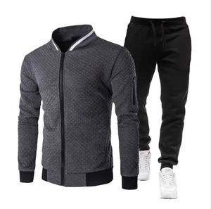 Conjunto de chándales de hombre con logotipo personalizado de gama alta, venta al por mayor, ropa deportiva ajustada de secado rápido cómoda, técnicas impresas de invierno - Product Image 3