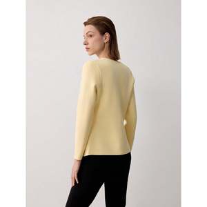 Cardigan long à col en V et boutons sur le devant pour femme, imprimé hiver - Product Image 3