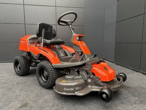 เครื่องตัดหญ้า Husqvarna Rider R216TC AWD แบบนั่งขับ ขนาด 103 ซม. ระบบขับเคลื่อน 4 ล้อ พวงมาลัยแบบ Articulated พร้อมแท่นตัดด้านหน้า ขายโดยผู้จัดจำหน่ายเครื่องตัดหญ้าแบบนั่งขับสำหรับส่งออก - Product Image 3
