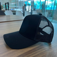 Chapeau de golf ultra léger avec bandeau anti-humidité offrant une protection solaire UPF 50 et un design bas et élégant