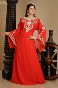 Red Zari Work Stones & Beads Embellish Georgette Estilo islámico Arabian Maxi Partywear Kaftan - Product Image 2