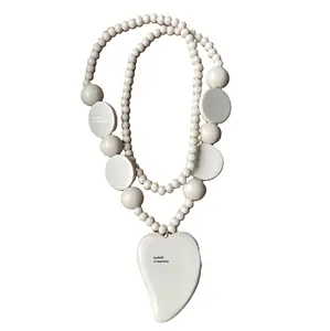 2024 New Arrival High Quality Fashion Women's Jewelry Chunky White Wood Heart Long Statement Boho Lagen look Necklace
