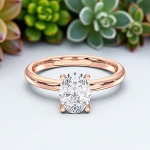 Anillo de compromiso solitario con diamante moissanita de corte ovalado de 1.40 quilates E-F/VVS VS, engastado en plata de ley para mujer - Product Image 3