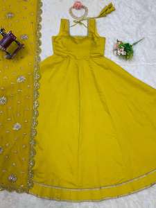 Lanzamiento de un nuevo diseñador de ropa de fiesta de alta calidad pura seda romana pesada vestido de trabajo de encaje elegante con y conjunto Dupatta listo para usar - Product Image 5