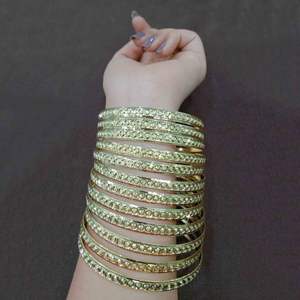 Venta al por mayor de moda 14K 18K 24K Juego de brazaletes chapados en oro, Brazaletes tradicionales, Brazaletes de oro de latón, Joyas llenas de oro Oro Joyeria. - Product Image 3