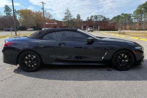 BMW M850i xDrive Convertible 2019 Usado, Motor V8 Biturbo de 523 hp - Product Image 2