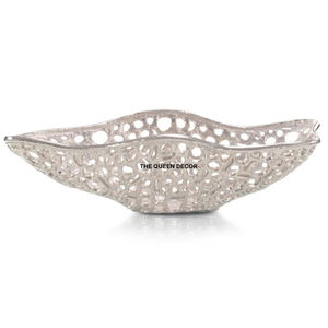 Moderno y Exclusivo Tazón de Aluminio con Diseño Único y Acabado Pulido para Servir Frutas, Dulces Secos y Chocolate - Product Image 1