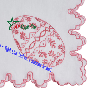 Belle écharpe pour enfants brodée à la main avec des commandes en grande quantité acceptées - Product Image 1