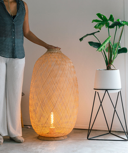 Lampe gourde tissée en bambou Lampes fabriquées à partir de matériaux faits à la main, accessoires de décoration pour la maison, vente en gros. - Product Image 2