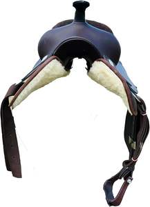 Selle Western équestre classique personnalisée de haute qualité avec arbre en fibre Logo personnalisé pour l'équitation synthétique de piste de course de baril - Product Image 4