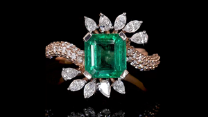 Anillo de Esmeralda Verde de Laboratorio con Diamantes Cultivados en Laboratorio en Forma de Pera y Redondos |   Regalos y Joyería Étnica - Product Image 6