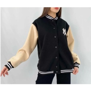 เสื้อเบสบอลบอมเบอร์แจ็คเก็ตผู้ชายเสื้อโค้ทเบสบอลพิมพ์สีขาวปักลายกำมะหยี่แบบสตรีท - Product Image 6