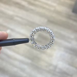 Anillo de Diamantes de Plata 925 Estilo Eternidad, Diseño de Cobertura Completa, Acabado Brillante para Mujer, Joyería Fina - Product Image 1