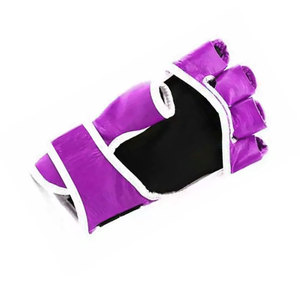 Diseño de dedo abierto para soportar técnicas de agarre y golpeo Guantes MMA ajustables hechos en Pakistán - Product Image 6