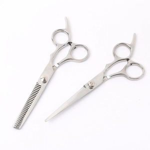 Tijeras de barbero personalizadas, Kits de maquinilla de afeitar profesional de acero inoxidable de 6,0 pulgadas, juego de tijeras de corte y adelgazamiento con peine - Product Image 4