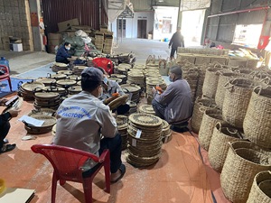 Handwoven White Llama Seagrass <b>Belly</b> <b>Basket</b> for Kids Toy Storage Cute Animal Design Perfect For Nursery Organizer - Product Image 5