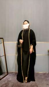 Abaya Eliza Robe Kaftan Ethnique en Polyester sans couture et respirante pour adultes Taille unique pour la prière - Product Image 2