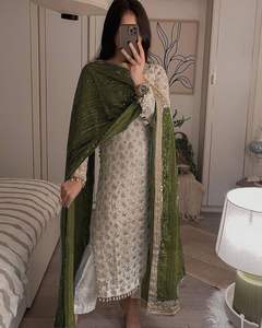 Traje Salwar de Diseño Indio-Pakistaní en Georgette con Bordado de Lentejuelas, Elegante para Fiestas, Bodas y Uso Casual, Traje de Boutique - Product Image 3