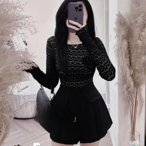 Ensemble haut chic à manches longues et jupe au-dessus du genou à bon prix-Parfait pour les fêtes, offrant un look jeune et moderne pour l'occasion - Product Image 3