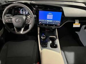 Usado cuidadosamente 2023 Lexus RZ 450e de lujo 4dr SUV AWD - Product Image 3