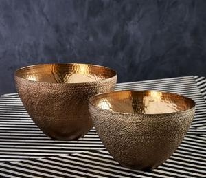 Cuenco de Metal de Diseño con Forma Única que Agrega un Toque Artístico a la Decoración del Hogar y la Cocina - Product Image 6