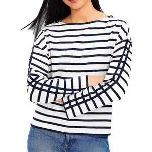 Camiseta Lively Everyday para mujer, diseñada para una comodidad relajada con un aspecto refinado y un atractivo inspirado en la moda de hoy en día. - Product Image 1