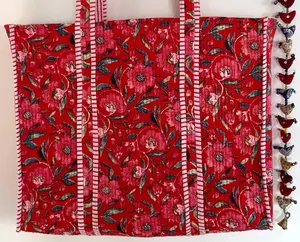 Sac fourre-tout matelassé floral vibrant-Accessoire de mode en coton durable - Product Image 4