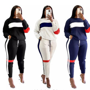 Ensemble de survêtement écologique solide à la mode pour femmes couleurs et logo personnalisés haute qualité 100% coton formation vêtements actifs - Product Image 1