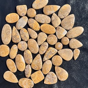 หินอัญมณีสีทองอัญมณีทรงหลังเบี้ย100เปอร์เซ็นต์คุณภาพจากธรรมชาติสำหรับเครื่องประดับทำด้วยมือและงานออกแบบงานฝีมือ - Product Image 5