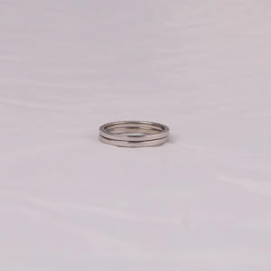 แหวนแต่งงานเพชรทรงกลมเพาะเลี้ยงในห้องปฏิบัติการ ทองคำแท้ 18KT ปราศจากข้อขัดแย้ง สไตล์คลาสสิก ของขวัญวันครบรอบ - Product Image 2