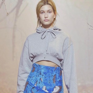 Sudadera Corta con Capucha para Mujer, Top Corto, Sudadera con Capucha, Sudadera Corta para Mujer - Product Image 1