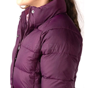 Chaqueta acolchada cálida para mujer con diseño de cuello alto y costuras duraderas para uso diario en invierno - Product Image 5