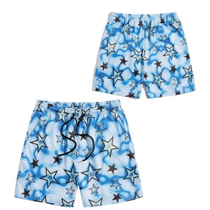 Short de bain décontracté pour homme à séchage rapide, imprimé étoiles bleues, taille élastique avec cordon de serrage, longueur courte - Product Image 1