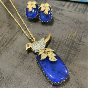 Ensemble de chaînes à maillons plaqué or à la mode Bijoux de mode en laiton élégants pour un usage quotidien Collier artificiel - Product Image 1