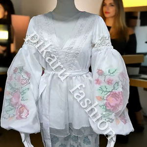 Vestido Maxi Bohemio Bordado, Vestido Largo Negro con Cuello en V y Bordado Floral, Vestido de Fiesta Holgado de Manga Larga, Estilo Modesto - Product Image 1