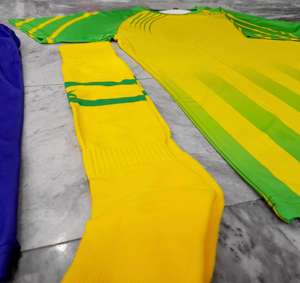 Uniformes de árbitro de fútbol de manga corta profesionales personalizados, camiseta de fútbol de poliéster fabricada para ropa de fútbol - Product Image 6